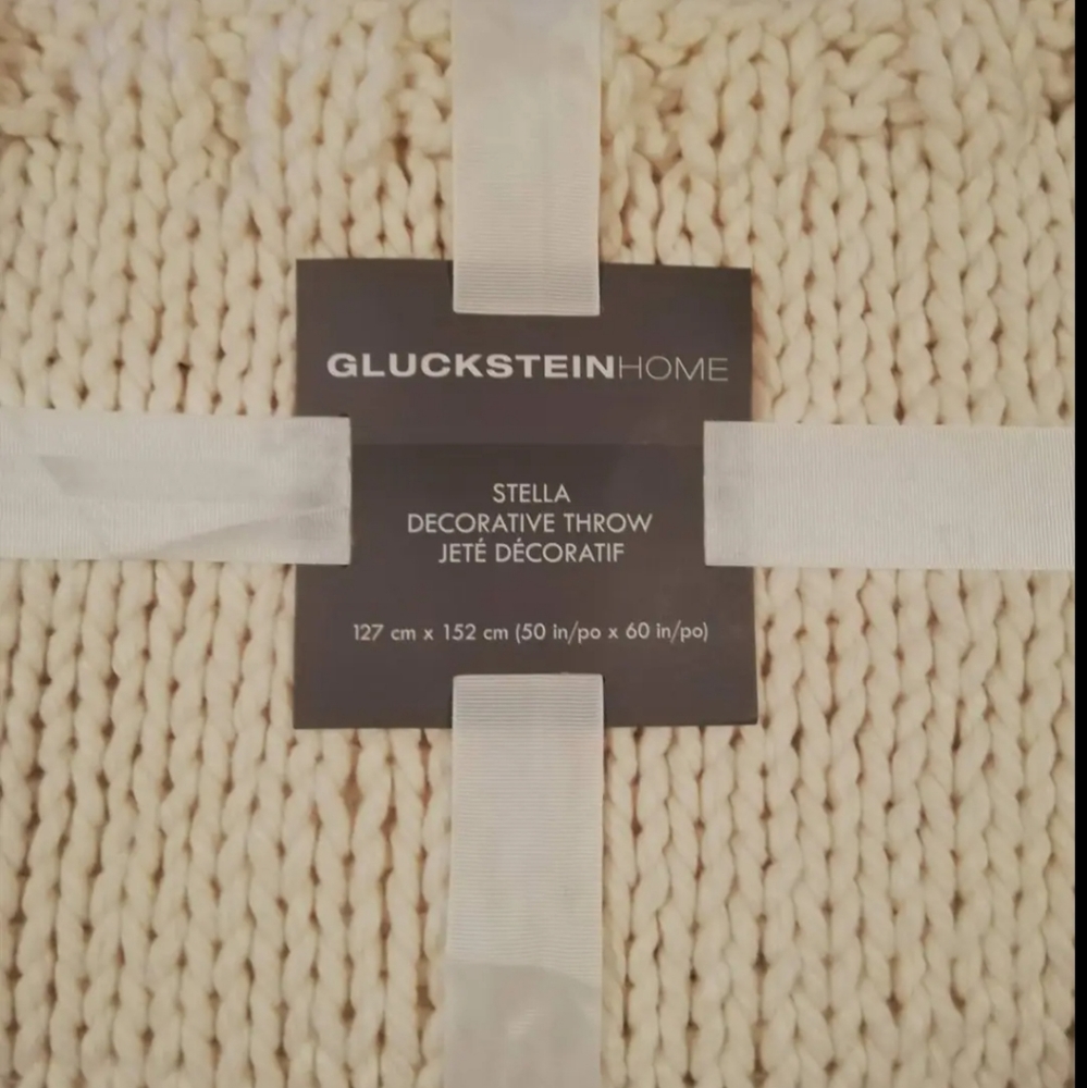 Brand New Gluckstein home knit blanket/throw, white colour